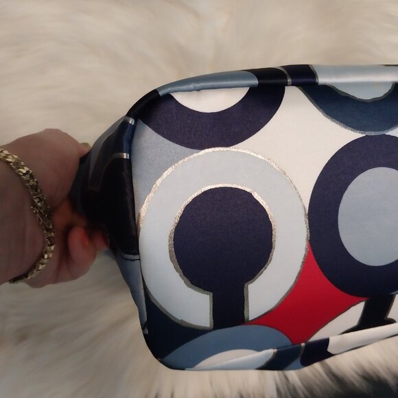 3695 Large Red, White & Blue Coach Tote Bag In Excellent Shape. - Picture 6 of 14